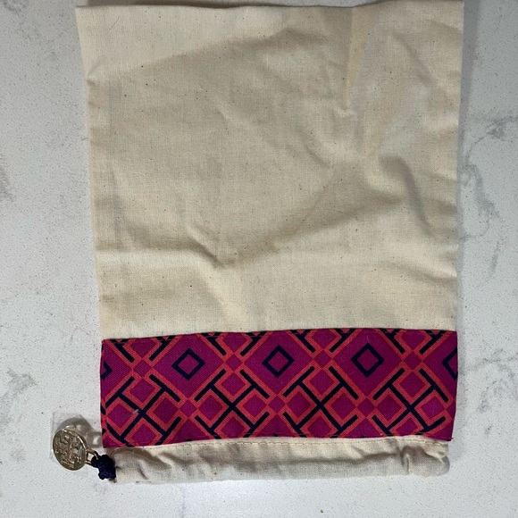 Geometric Patterned Drawstring Bag - Picture 2 of 2